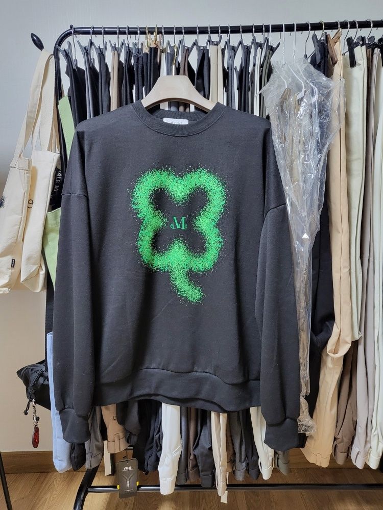 MUSINSA | MUCENT Clover Lettering Loose Fit Long Sleeve Man