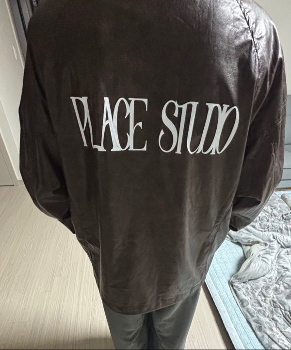 PLACESTUDIO ♥ Crinkle Logo Leather Coated Wind Jacket MUSINSA | PLACE STUDIO Crinkle Back Logo Point Track Leather