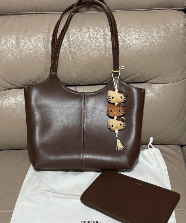 MUSINSA公式 | DEMERIEL 90 Veneta Bag Medium Wood Brown