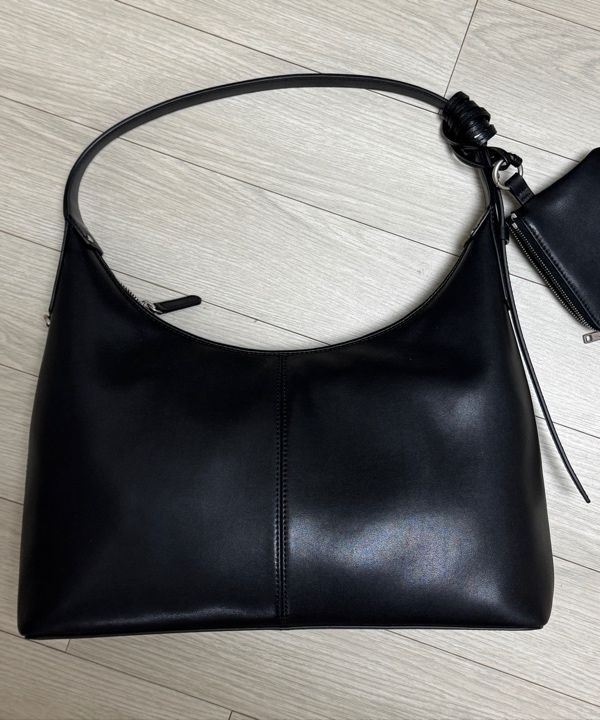 韓國[demeriel] Veneta Hobo Bag Medium Black MUSINSA公式 | DEMERIEL Veneta Hobo Bag Medium Black