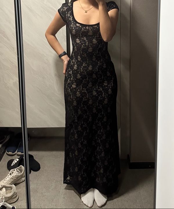 驚きの価格が実現！ MUSINSA | Black Dress Lace Maxi SCULPTOR ワンピース