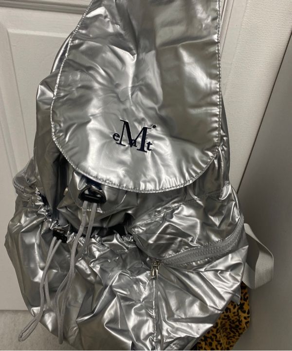 ☆MUCENT☆ Swan Glossy Backpack Unisex 2 Colors MUSINSA | MUCENT Swan Glossy Backpack Unisex (2 Colors)