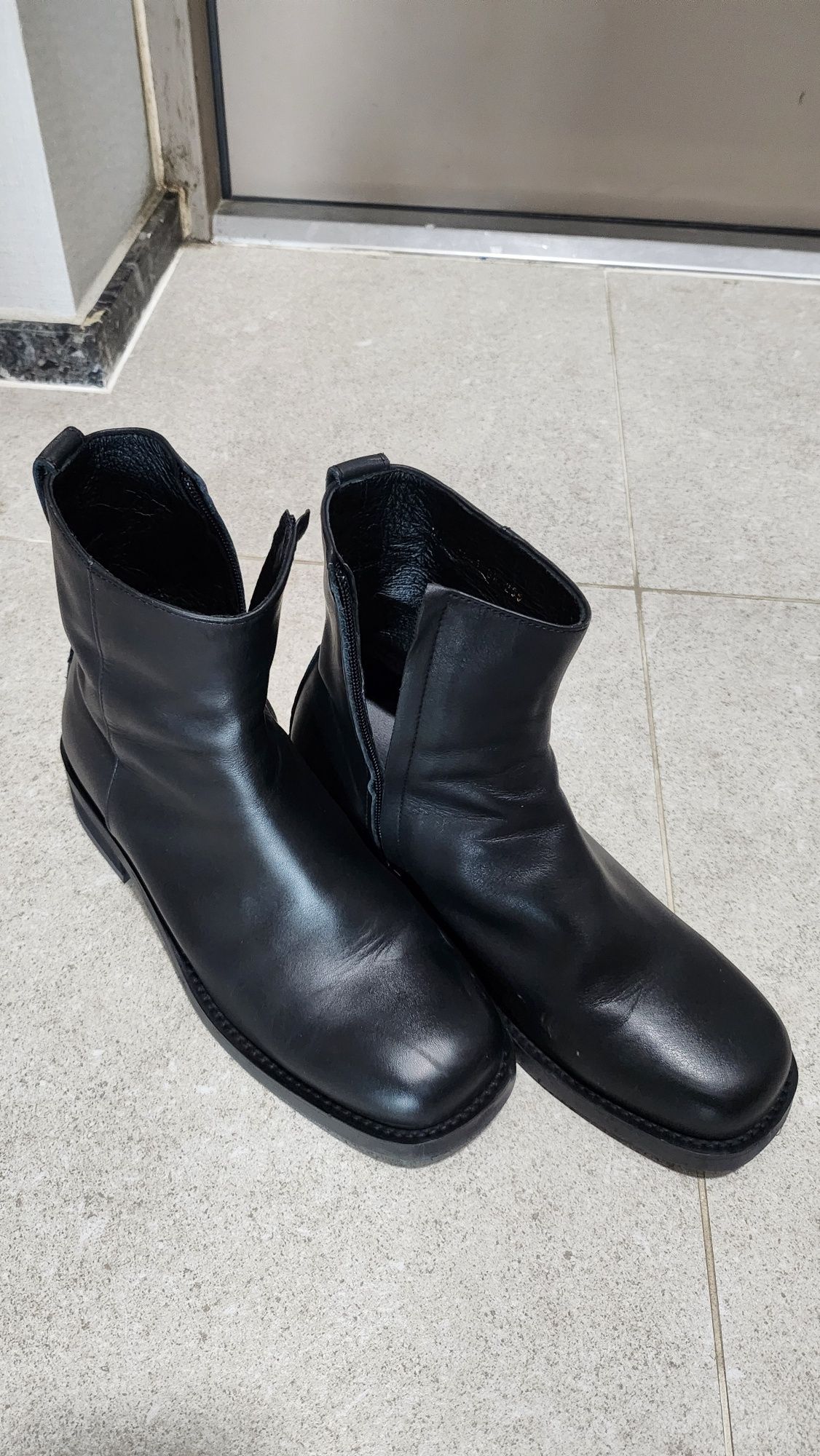 MUSINSA | MUSINSA STANDARD Round Square Ankle Boots [Black]