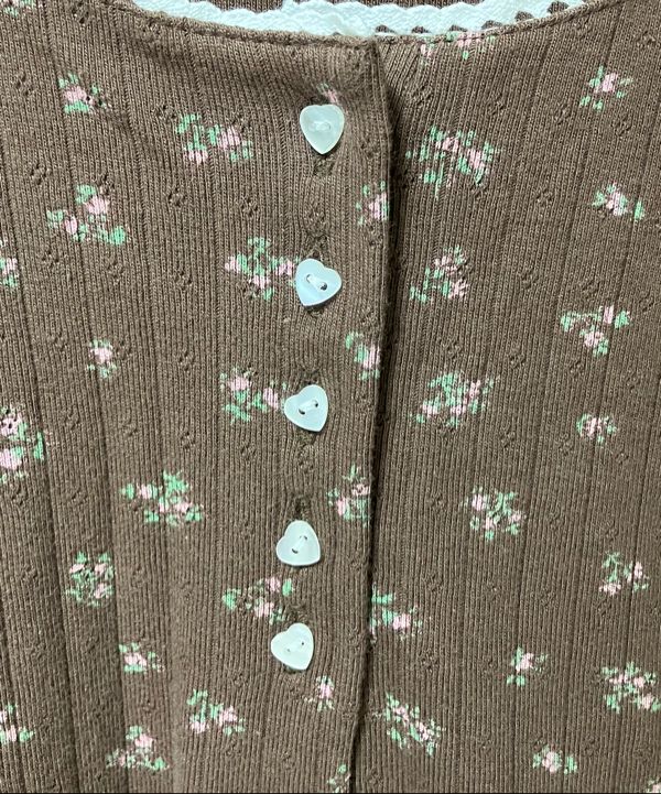 MUSINSA | RONRON EYELET HEART BUTTON HENRYNECK LONG SLEEVE