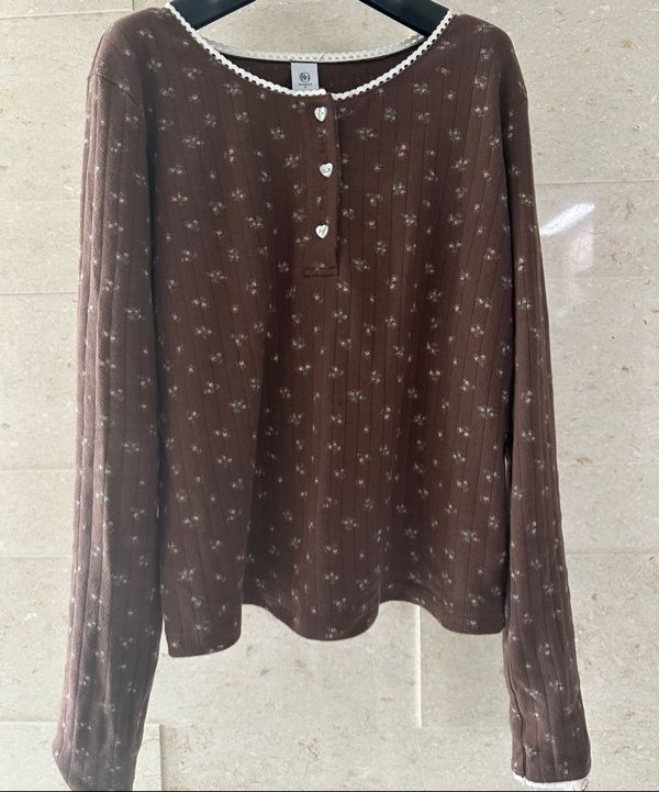 MUSINSA | RONRON EYELET HEART BUTTON HENRYNECK LONG SLEEVE