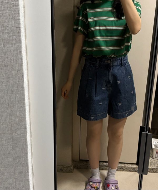 【RONRON】★ RIBBON PATTERN PINTUCK DENIM SHORT PANTS ★ RIBBON PATTERN PINTUCK DENIM SHORT PANTS MEDIUM BLUE