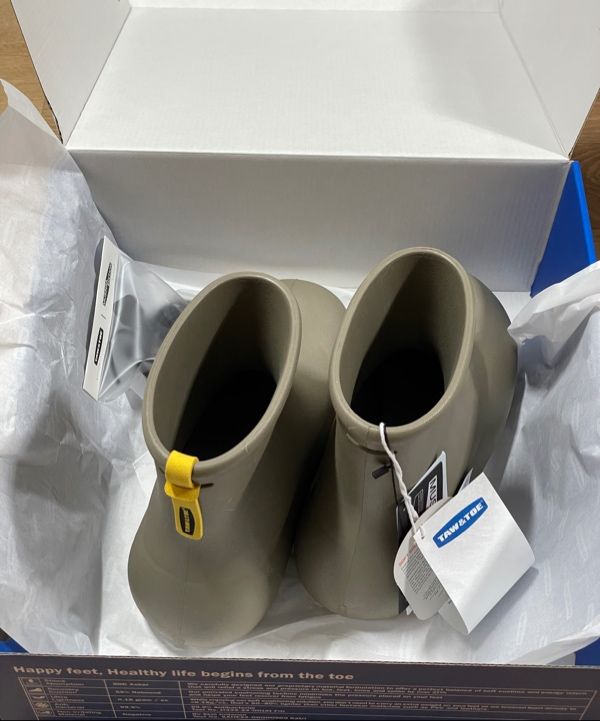 MUSINSA公式 | TAW&TOE Zerovity Murff Mud Khaki + Black Rose GWP