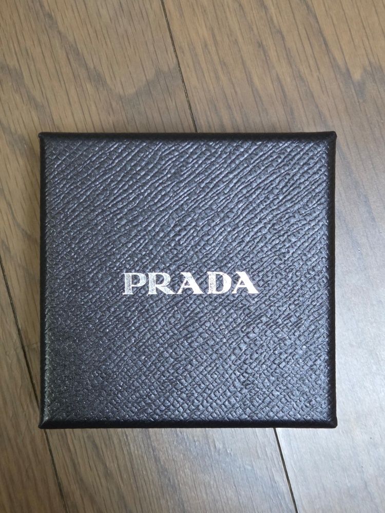 ★PRADA★ Triangle Logo Keyring Gold Black 1PS05766AF019F 1P MUSINSA | PRADA Triangle Logo Keyring - Gold:Black