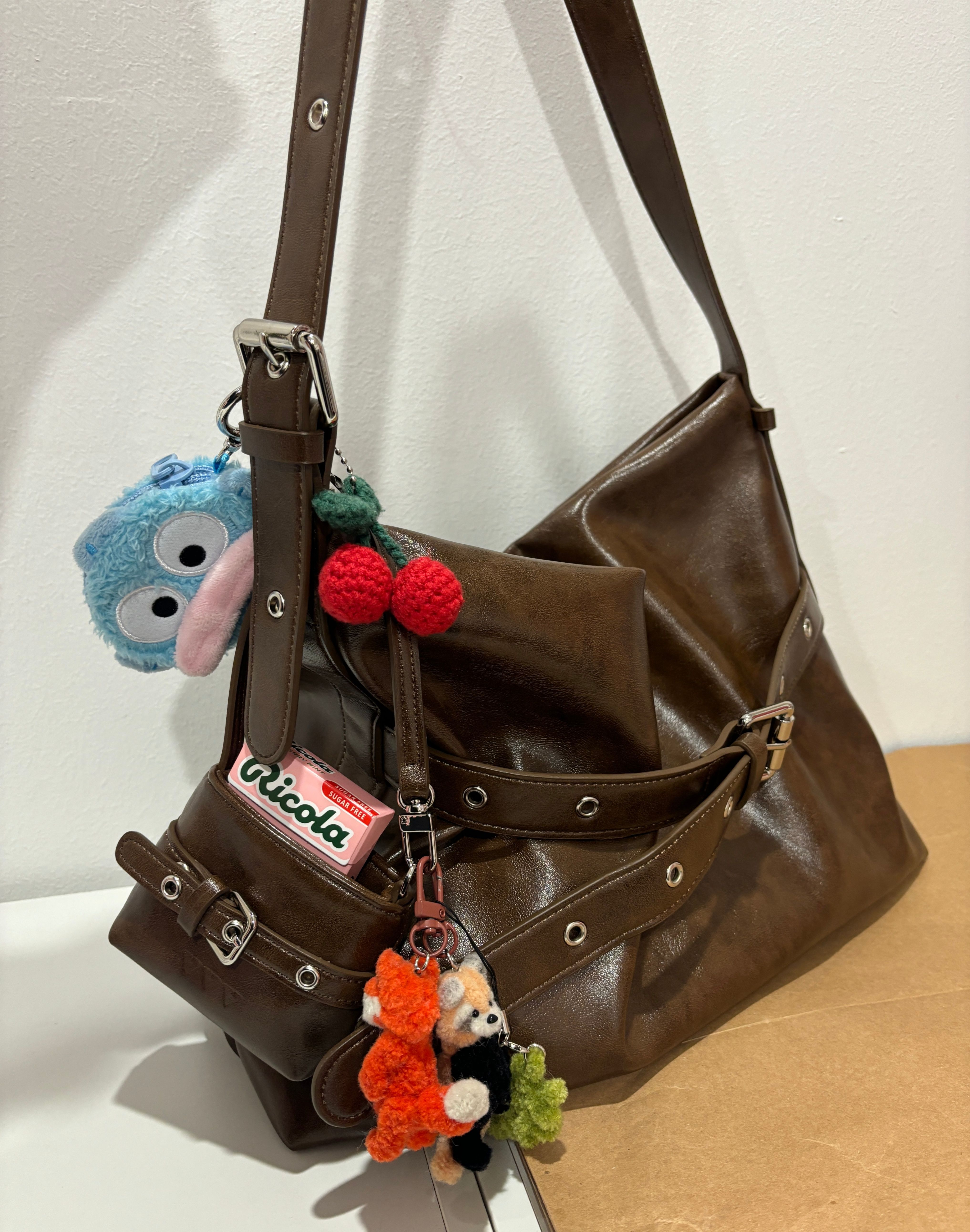 MUSINSA | VVV [SET] Buckle Hobo Shoulder Crossbody Bag _ Brown