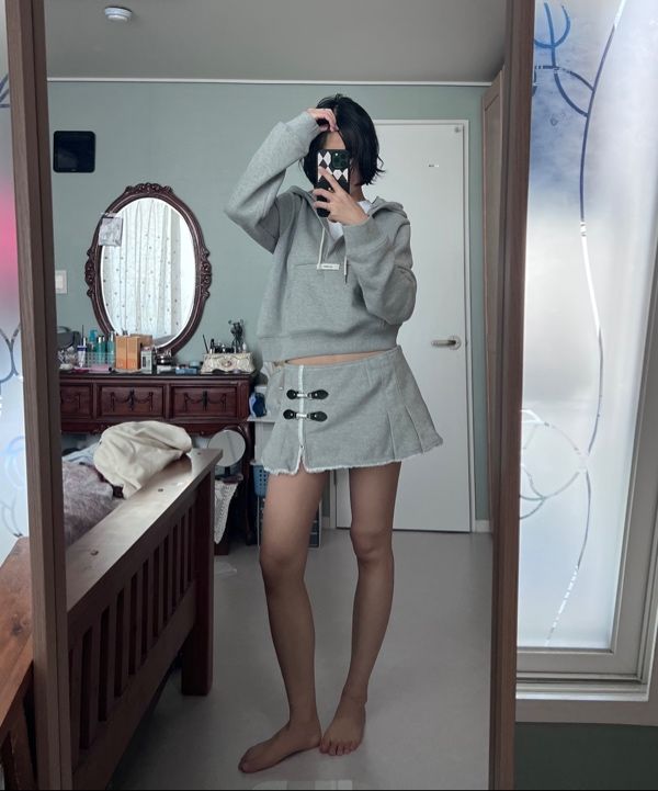 MUSINSA | GLOWNY CIAO BUCKLE MINI SKIRT (GRAY)