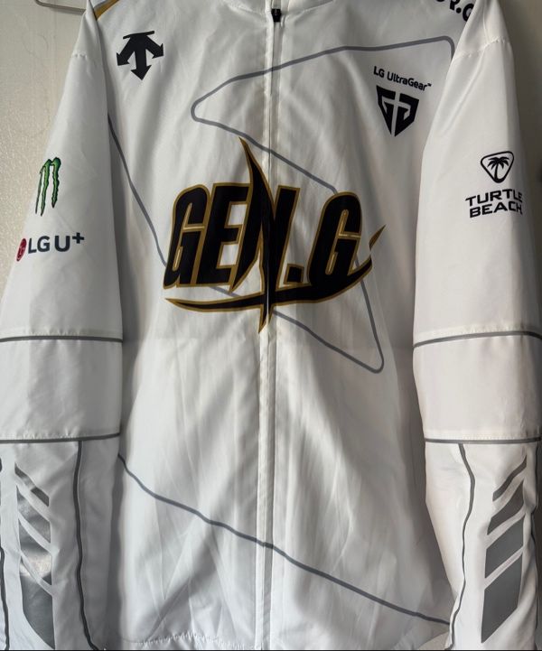 MUSINSA | GEN.G Gen.G x Descente 2024 Worlds Official Player Jacket
