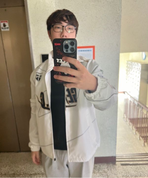 MUSINSA | GEN.G Gen.G x Descente 2024 Worlds Official Player Jacket