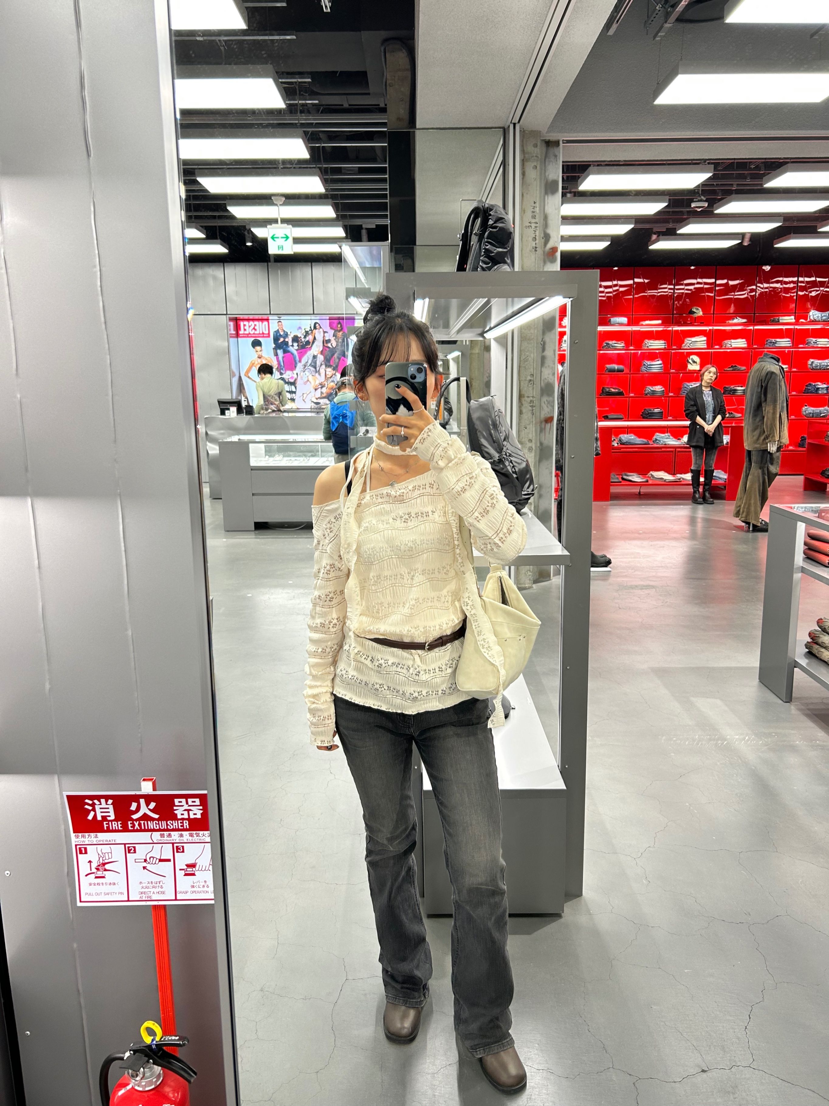 韓国商品/ROCKCAKE Pattern Punching Long sleeve MUSINSA | ROCKCAKE Pattern Punching Long sleeve - Black