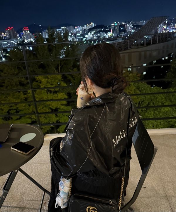 MUSINSA公式 | MATIN KIM MATIN COATING CROP BLOUSON IN BLACK