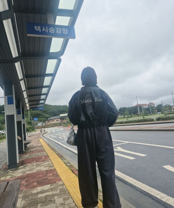 ジャケット・アウター MATIN COATING CROP BLOUSON IN BLACK MUSINSA | MATIN KIM MATIN COATING CROP BLOUSON IN BLACK