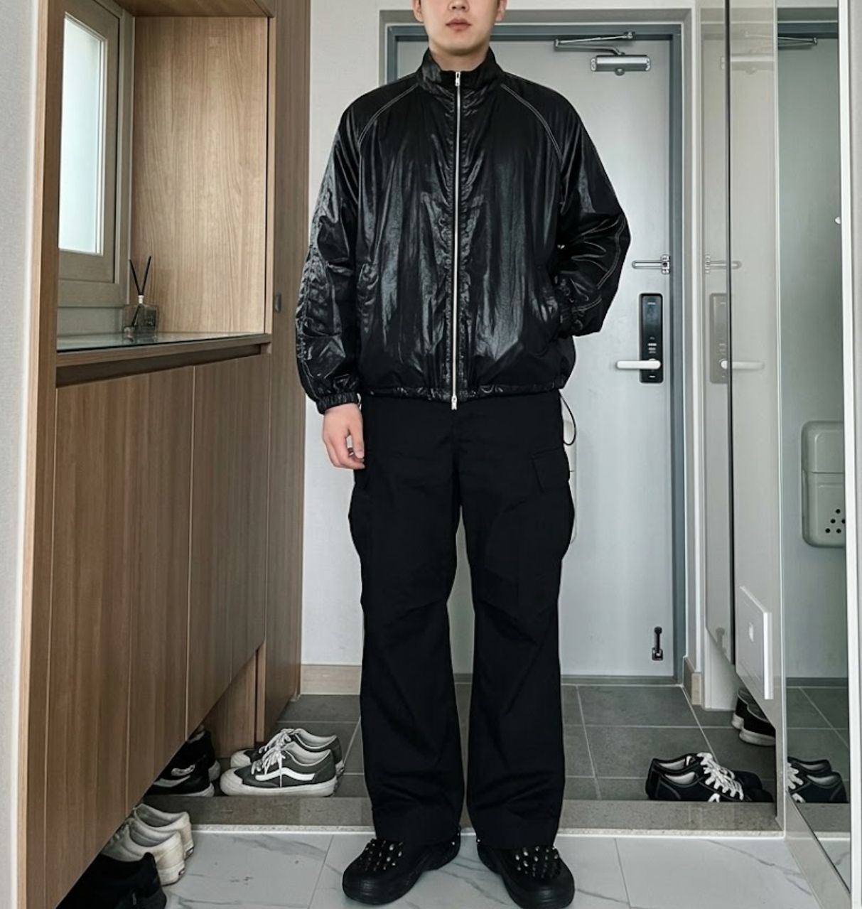 MUSINSA公式 | MATIN KIM MATIN COATING CROP BLOUSON IN BLACK