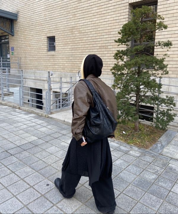 MUSINSA | SAND MUSEUM CACTUS HOBO BAG [Black]