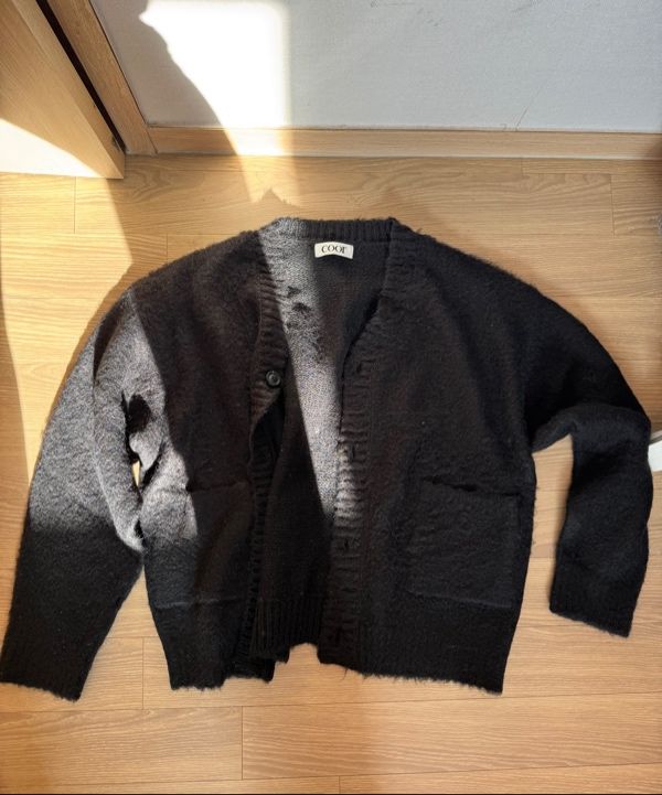 MUSINSA公式 | COOR Hairy Alpaca V Neck Cardigan (Black)
