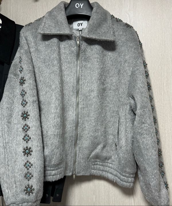 MUSINSA公式 | OY TURQUOISE STUD HAIRY WOOL JACKET - BLACK
