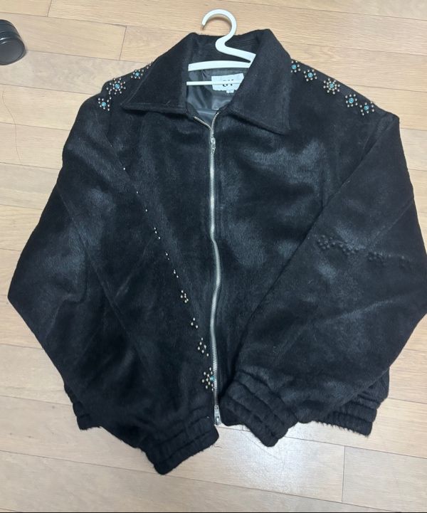 MUSINSA公式 | OY TURQUOISE STUD HAIRY WOOL JACKET - BLACK