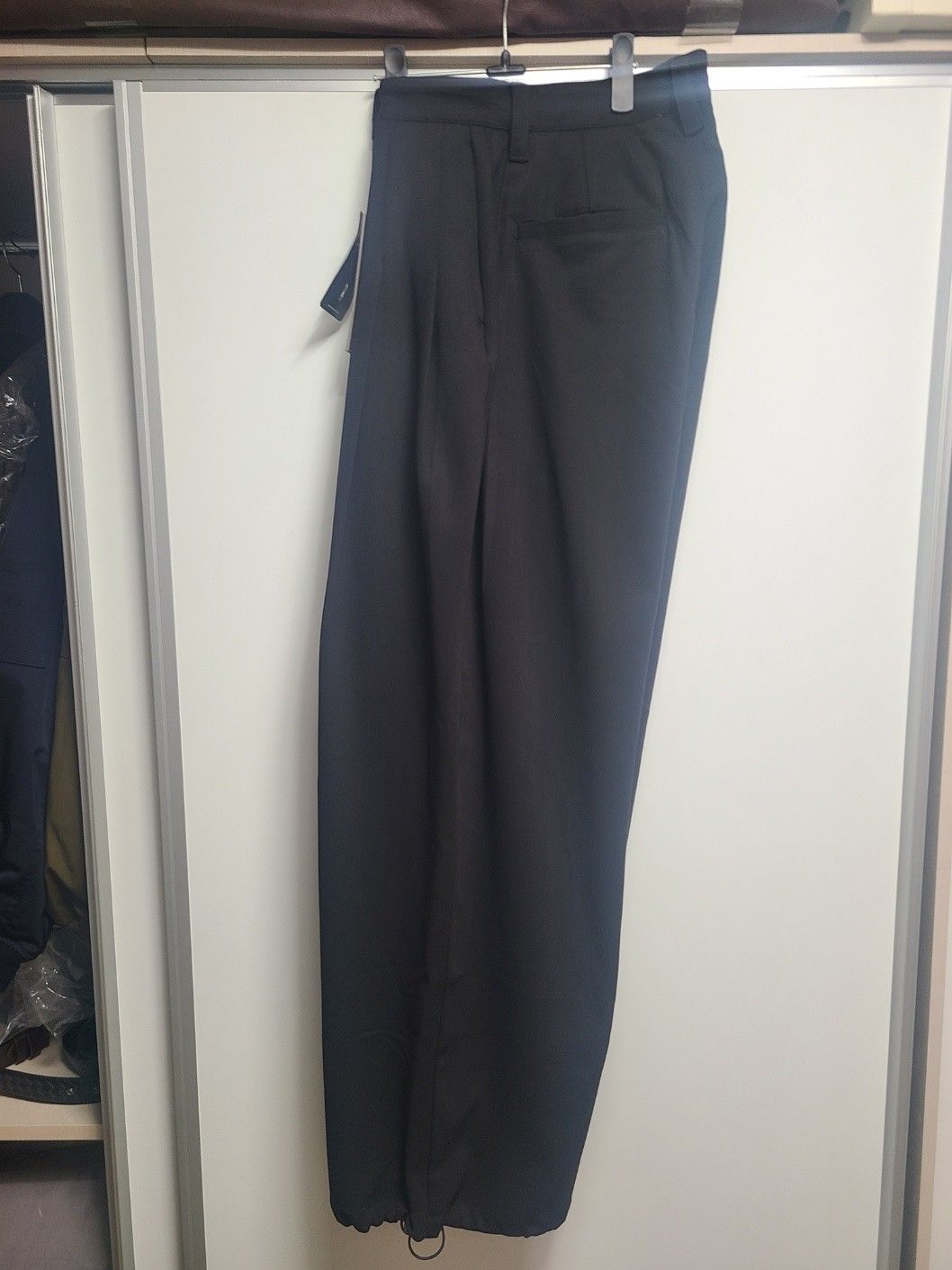 スラックス DNSR Multi-pleated wide slacks 5FT0048 MUSINSA | DNSR Striped multi pleated wide slacks charcoal