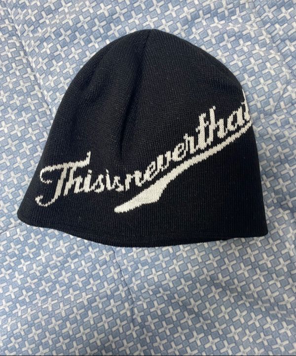 MUSINSA公式 | thisisneverthat Script Logo No Cuff Beanie Black