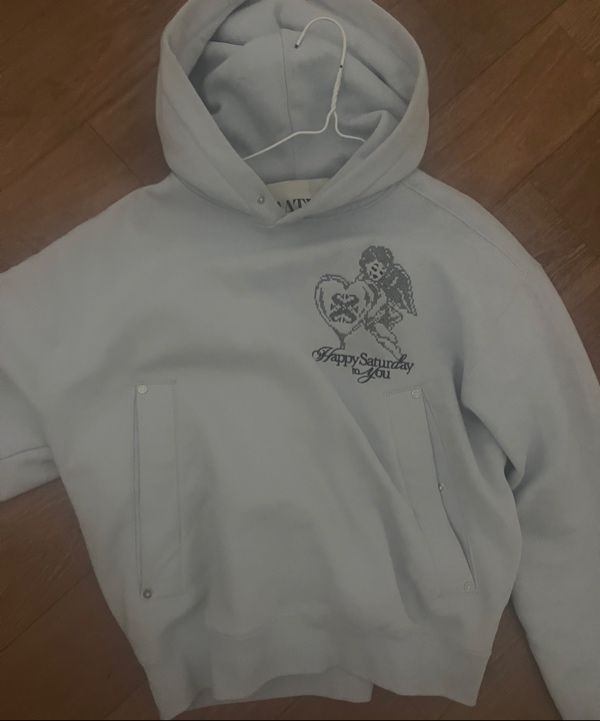 MUSINSA公式 | SATUR エンジェルクロスステッチ起毛フードパーカー