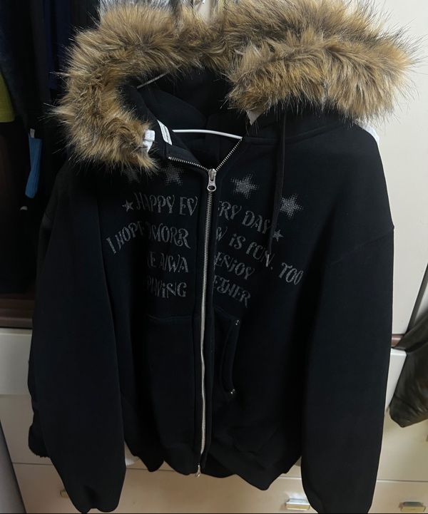 MUSINSA | LUV IS TRUE FS LETTER HOOD ZIPUP(BLACK)