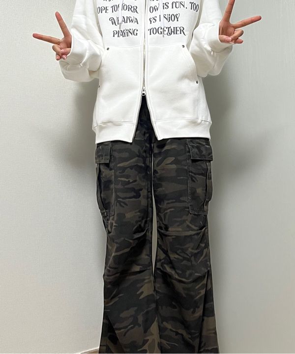 MUSINSA公式 | LUV IS TRUE FS LETTER HOOD ZIPUP(WHITE)