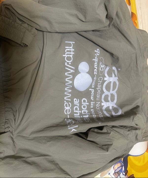 MUSINSA公式 | AEAE WEB LOGO TEAM JACKET [KHAKI]