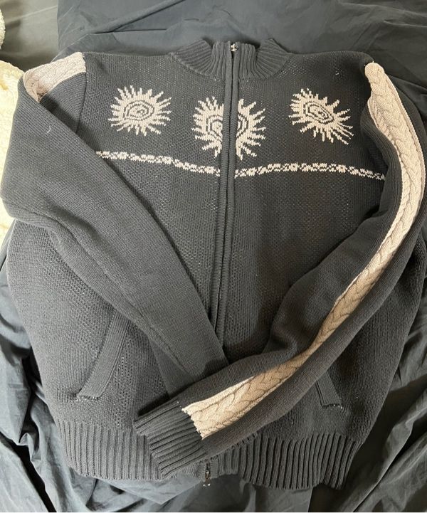 【AAKAM】Sun Jacquard Zip-Up Sweater ★韓国人気★ 追跡付 MUSINSA | AAKAM Sun Jacquard Zip-Up Sweater (Light Gray)
