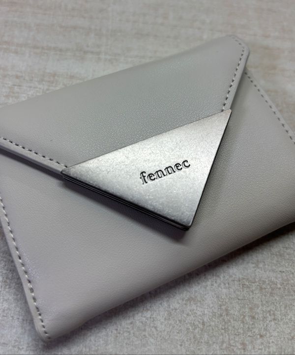 MUSINSA公式 | fennec MATT TRIANGLE WALLET - BROWN