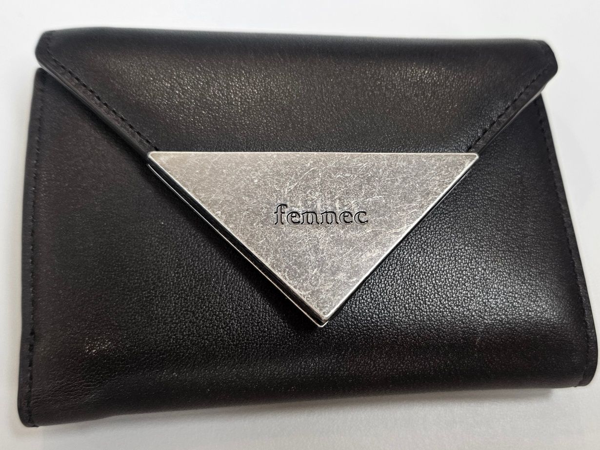 MUSINSA | fennec MATT TRIANGLE WALLET - BROWN