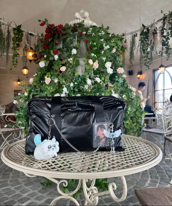 MUSINSA | fennec PHOTOCARD STORAGE BAG - SILVER