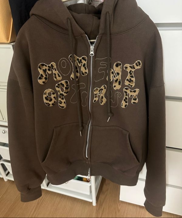 MUSINSA | MOO Leopard Applique Hoodie Zip-Up - Brown