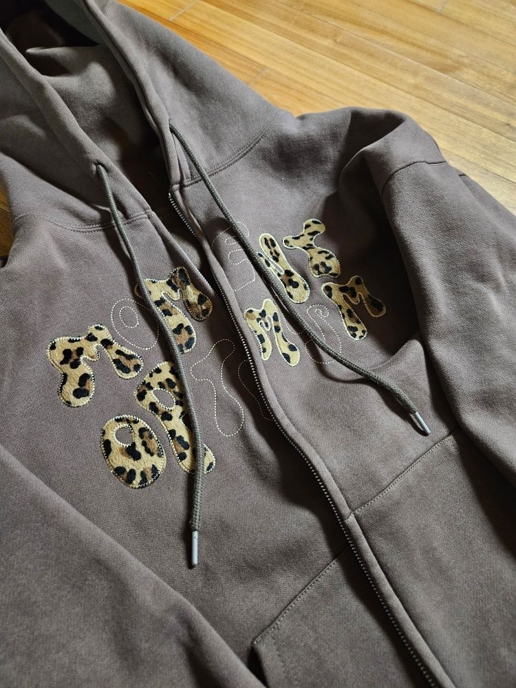 MUSINSA | MOO Leopard Applique Hoodie Zip-Up - Brown