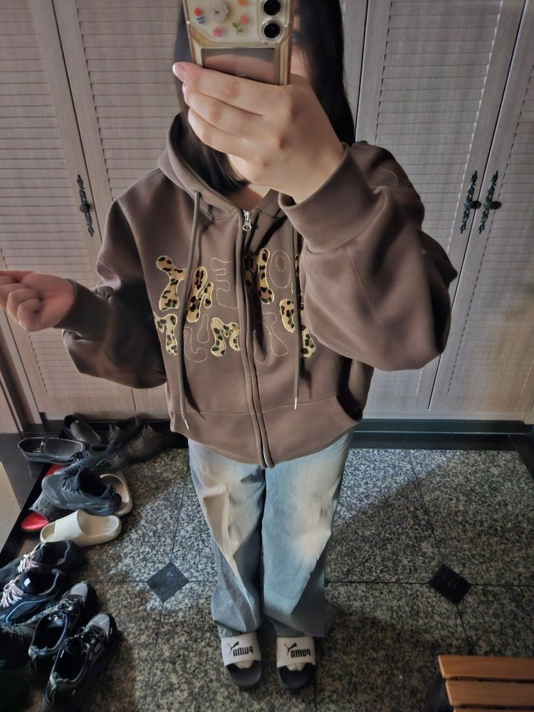 MUSINSA | MOO Leopard Applique Hoodie Zip-Up - Brown