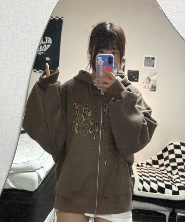 【韓国】moo Leopard Applique Hoodie - Brown MUSINSA | MOO Leopard Applique Hoodie - Brown