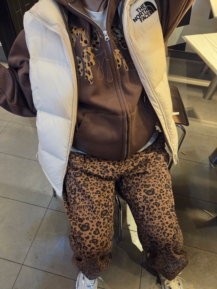 MUSINSA公式 | MOO レオパードアップリケフードジップアップ - ブラウン