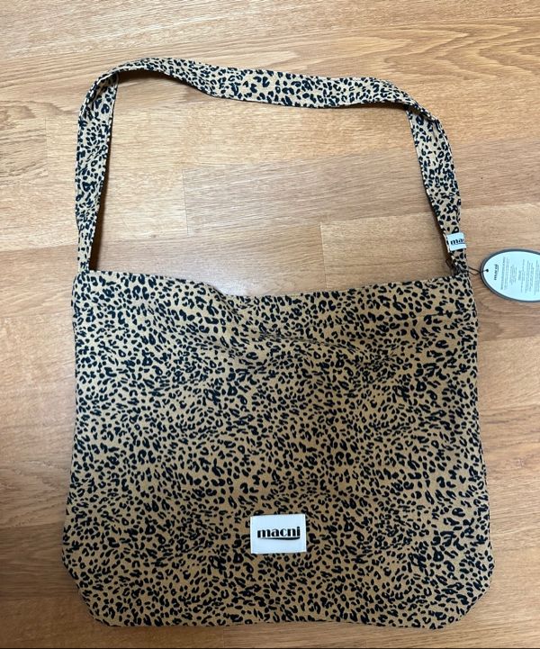[MACNII] ★韓国NEW BRAND★LEOPARD ECO CROSS BAG MACNII] ☆韓国NEW BRAND☆LEOPARD ECO CROSS BAG (MACNI
