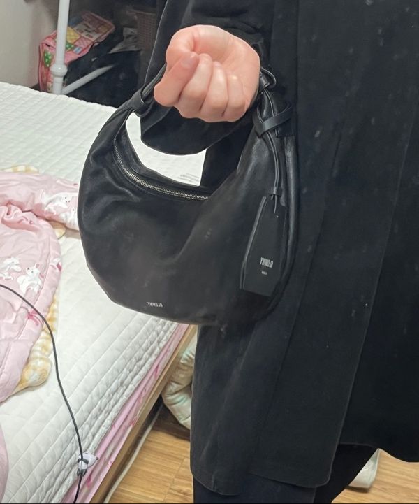 ★24-25AW新作★glowny★THE SKIN BAG MUSINSA | GLOWNY THE SKIN BAG (BLACK)