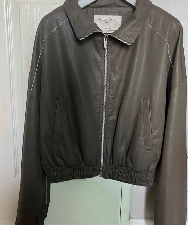 MATIN KIM ROUGH COATING CROP BOMBER カーキM MUSINSA | MATIN KIM MATIN ROUGH COATING CROP BOMBER IN KHAKI
