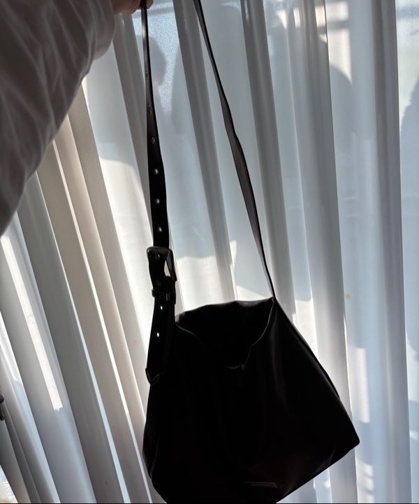 韓国 ベルトバッグ[ROCKCAKE] PUNCHING BELT STRAP SHOULDER BAG MUSINSA公式 | ROCKCAKE Punching Belt Strap Shoulder Bag - Brown