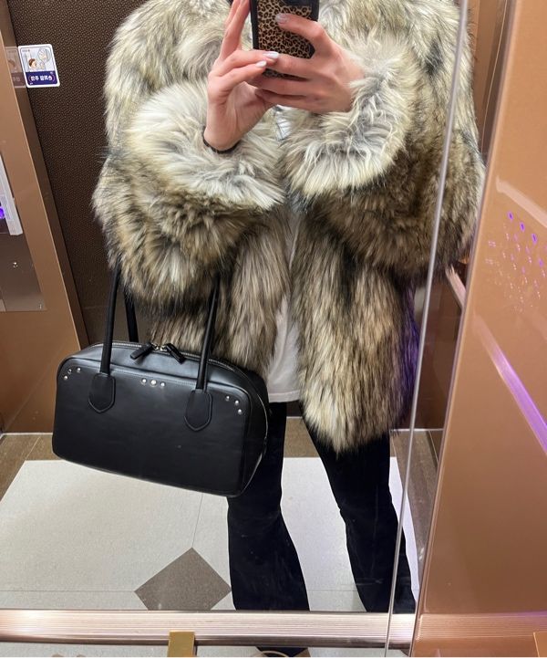 ショルダーバッグ・ポシェット ROCKCAKE Square Leather Stud Middle Bag Brown MUSINSA | ROCKCAKE Square Leather Stud Middle Bag - Brown