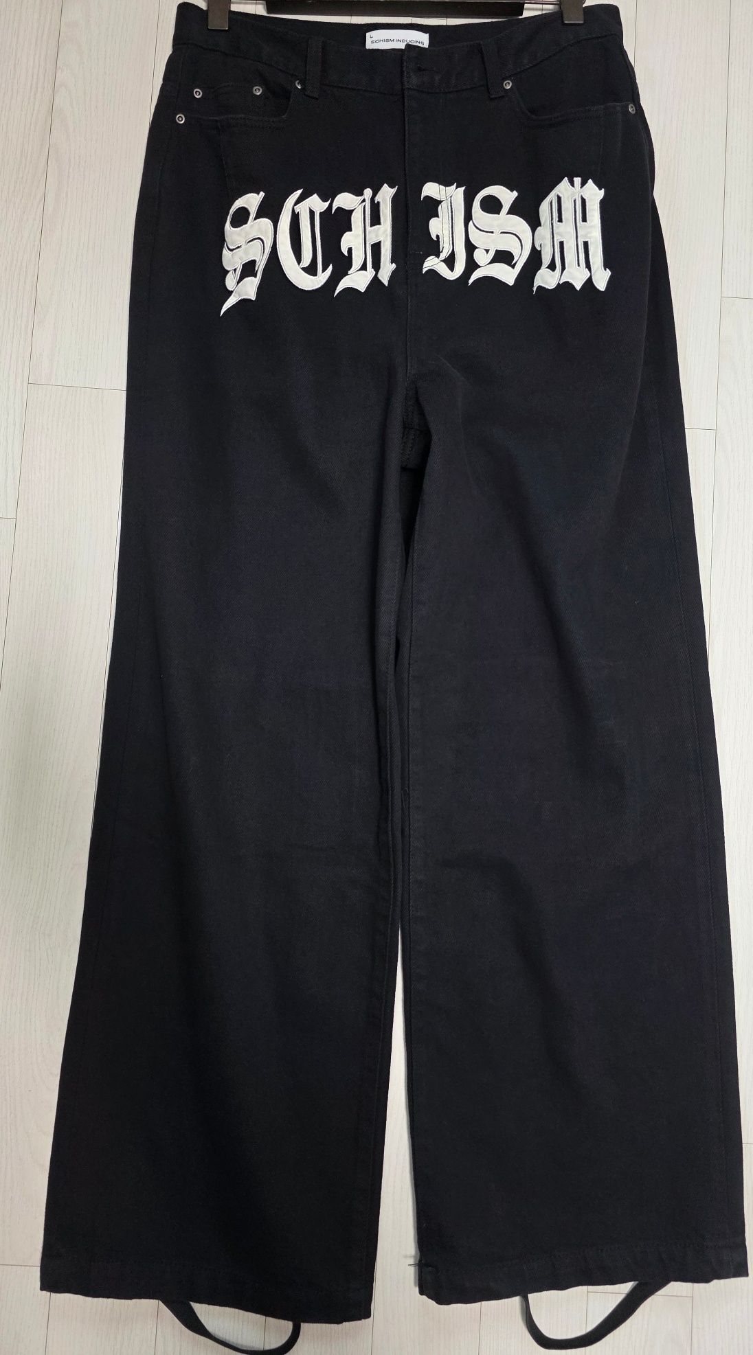 MUSINSA公式 | SCHISM INDUCING SCHISM PATCH JEANS BLACK