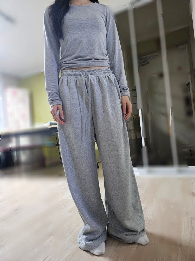 MUSINSA | PIECEMAKER PCE POCKET APPLIQUE SWEAT PANTS (GREY)