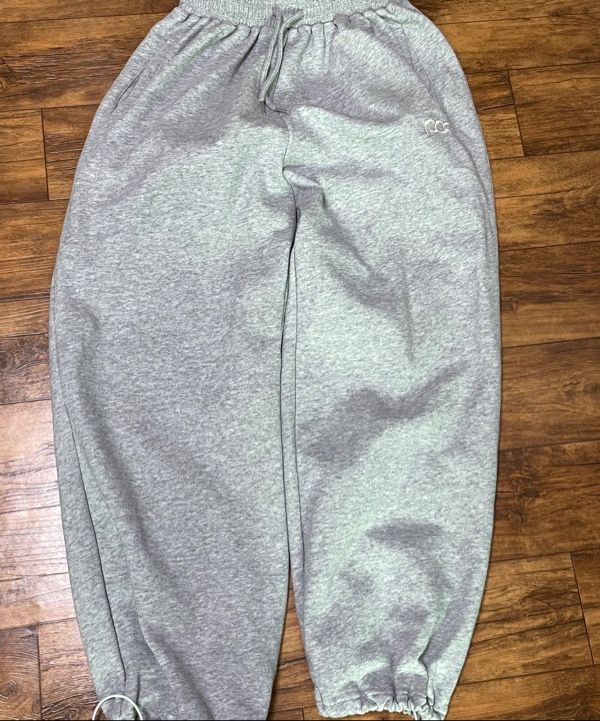 MUSINSA | PIECEMAKER PCE POCKET APPLIQUE SWEAT PANTS (GREY)