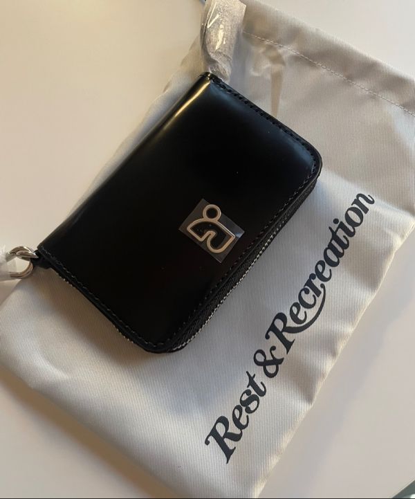 ★国内発送【Rest & Recreation】ZIPPY WALLET 牛革 ジップ 財布 Rest & Recreation] ZIPPY WALLET - DEEP RED 正規韓国ブランド