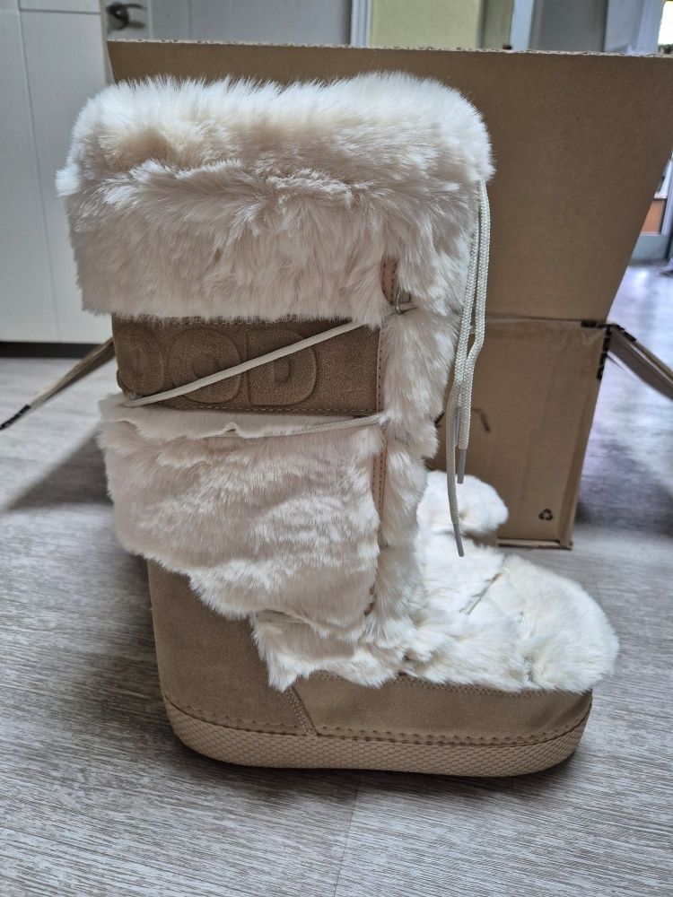 MUSINSA | BADBLOOD Eskimo Boots Tall Platform - Cream