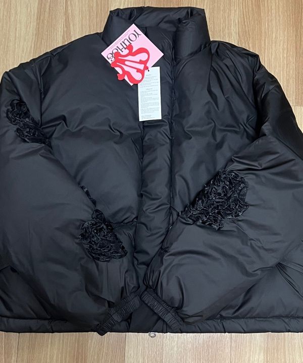 MUSINSA公式 | YOUHEE FLOWER EMBROIDERY PUFFER JACKET BLACK